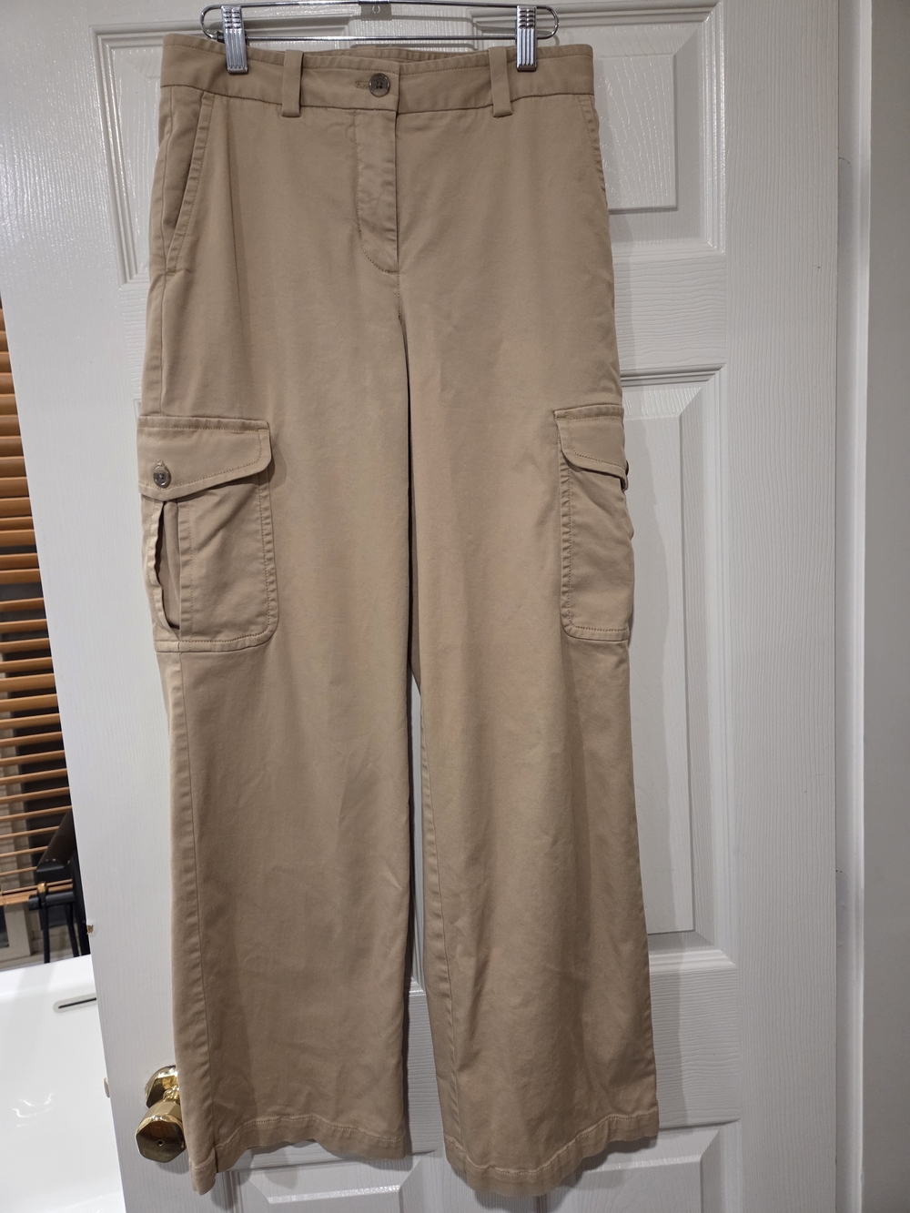 Sunday Best Aritzia Tan Wide Leg Cargo Pants Size 6